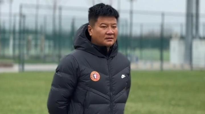 辽宁铁人新赛季启航,李金羽定调保级基石;追求魅力与梦想并行,首战泰山考验成色。 体育新闻