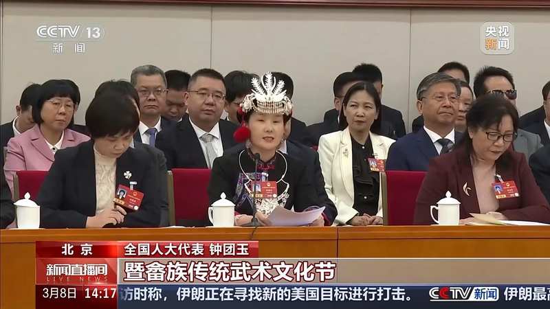 绣针舞动间,古老街巷苏醒;代表们讲述文化如何留住人心。 文化旅游