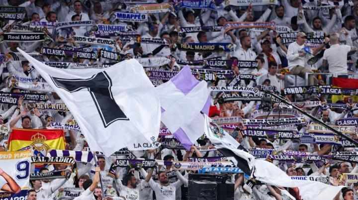  伯纳乌看台新规出台；皇马主动约束球迷行为，防范欧足联处罚隐患。 体育新闻 伯纳乌看台新规出台；皇马主动约束球迷行为，防范欧足联处罚隐患。 体育新闻