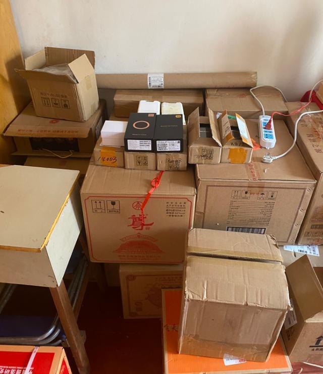  警惕直播购物盲区：深度拆解老年群体如何防范“赠品”诱导 新闻