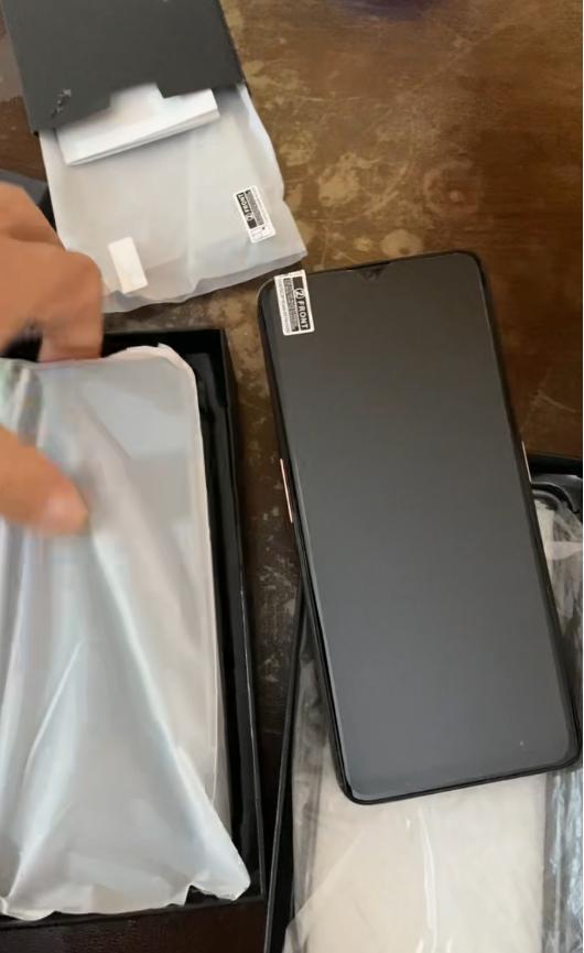  警惕直播购物盲区：深度拆解老年群体如何防范“赠品”诱导 新闻