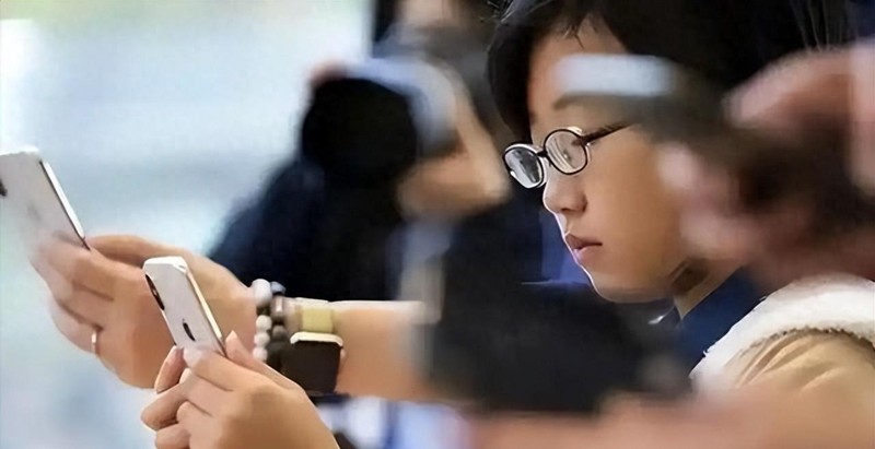  就业寒冬下的“隐性依赖”：1222万毕业生与18.9%失业率的深度剖析 新闻