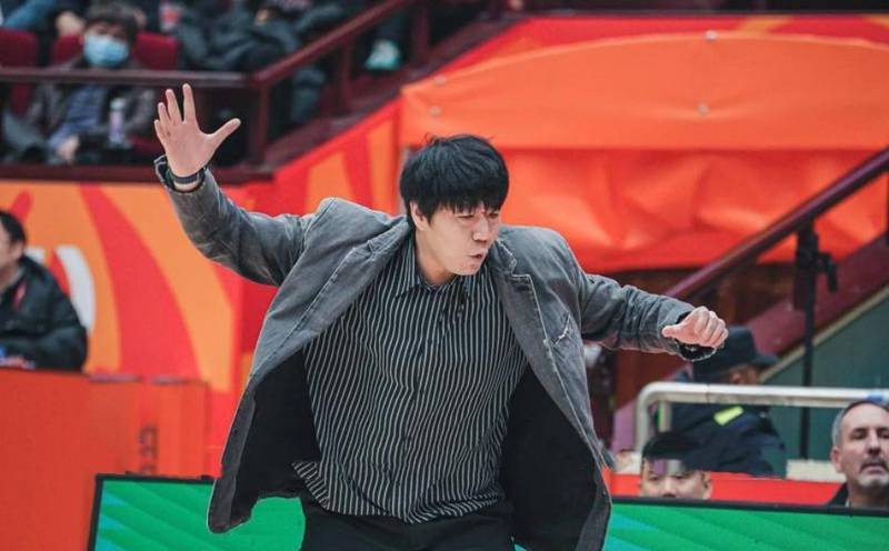  【深度复盘】CBA外援管理的系统困境：从战术服从到职业素养的多维审视 体育新闻