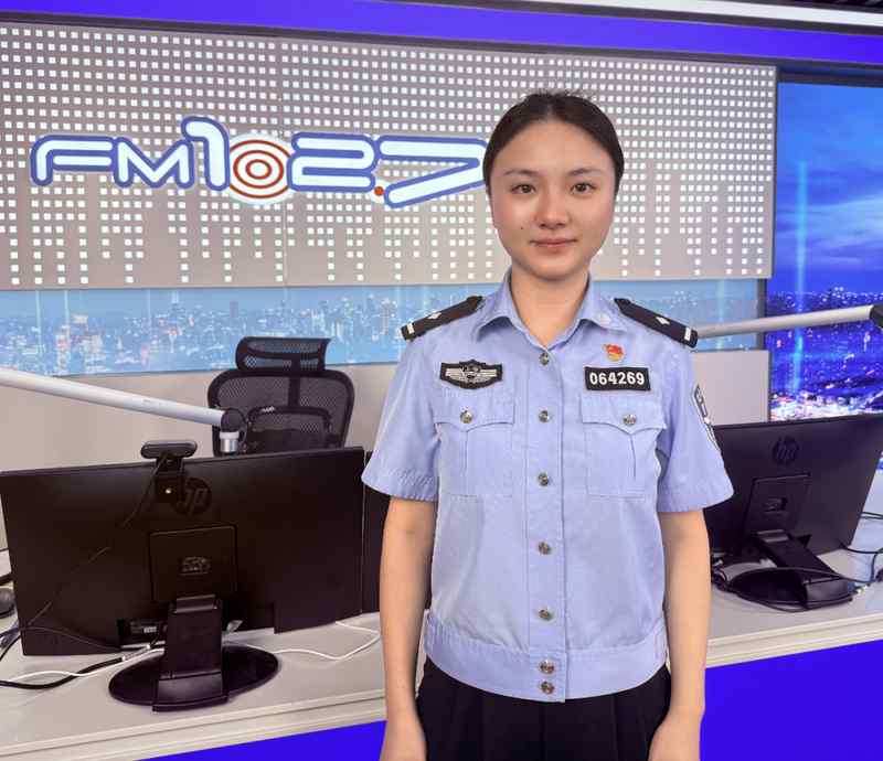 【技术拆解】深度解析老年人诈骗底层逻辑:这五个致命弱点,骗子比你更清楚 新闻 【技术拆解】深度解析老年人诈骗底层逻辑:这五个致命弱点,骗子比你更清楚 新闻 【技术拆解】深度解析老年人诈骗底层逻辑:这五个致命弱点,骗子比你更清楚 新闻